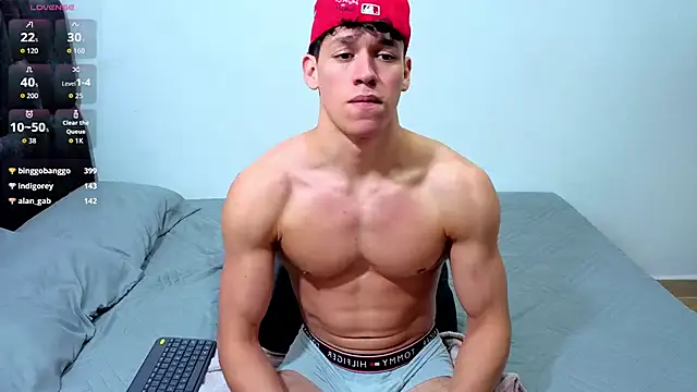 Luke Muscle online show from June 29, 2:51 am