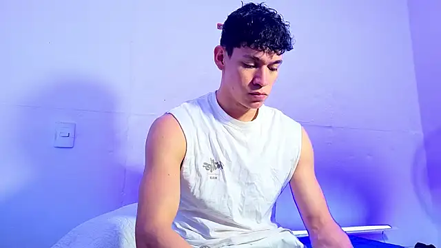 Luke Muscle online show from May 24, 2:06 pm