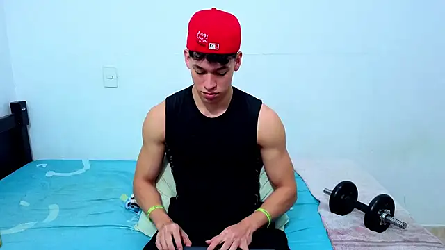 Luke Muscle online show from June 9, 2:40 pm