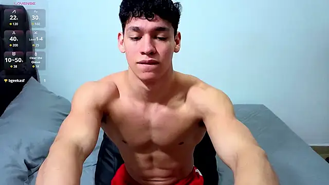 Luke Muscle online show from June 28, 1:01 am