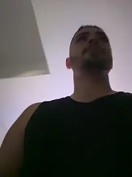 Snapshot of Gugostoso04 chatting on May 28, 6:14 pm Gugostoso04 online show from May 28, 6:14 pm
