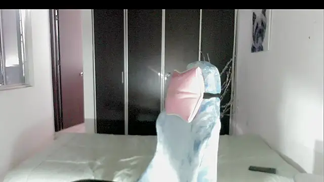 Snapshot of Dolce_more chatting on July 1, 1:00 pm Dolce more online show from July 1, 1:00 pm