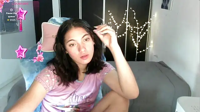 Snapshot of Dolce_more chatting on June 13, 12:47 pm Dolce more online show from June 13, 12:47 pm