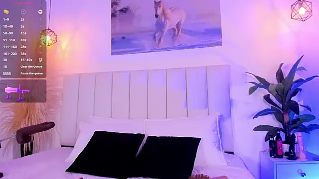  Emily Queen online show from June 17, 5:51 am