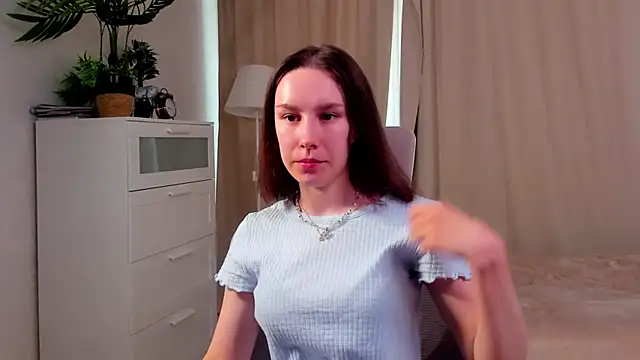 Snapshot of ChauLieberg chatting on May 24, 9:42 am ChauLieberg online show from May 24, 9:42 am