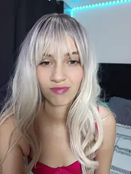 Snapshot of sofi_diaz1 chatting on June 1, 5:01 pm sofi diaz1 online show from June 1, 5:01 pm