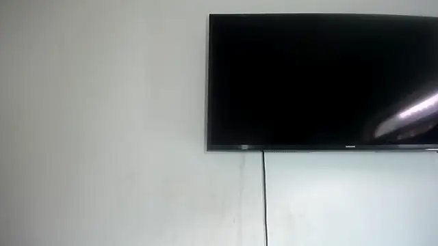 Snapshot of Fox_Loves chatting on June 9, 8:43 pm Fox Loves online show from June 9, 8:43 pm