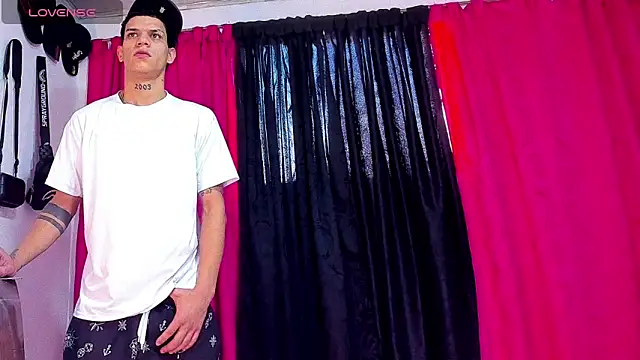 BoysTwMen online show from May 22, 3:43 pm