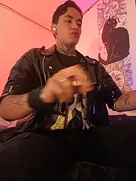 Snapshot of AlecBanne_ chatting on June 27, 5:19 pm AlecBanne online show from June 27, 5:19 pm