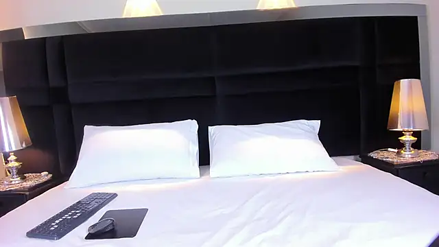 GreyCeleste online show from June 19, 4:40 am
