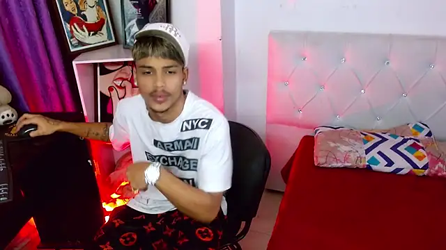 Angel foxc13 online show from July 12, 3:18 am