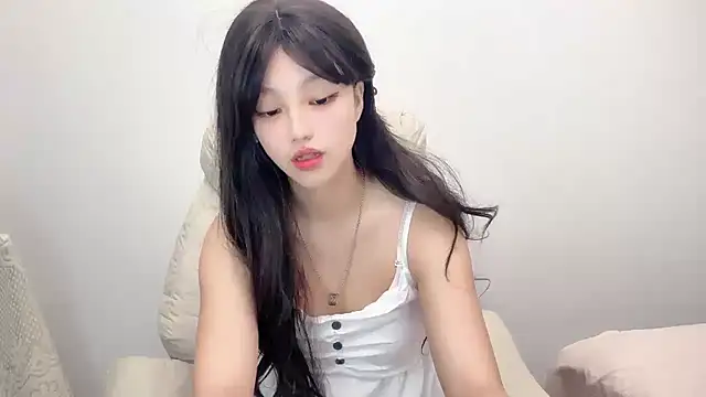 Snapshot of jiangjiang2005 chatting on June 14, 6:09 pm jiangjiang2005 online show from June 14, 6:09 pm