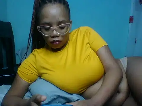 Snapshot of Tatianaluu chatting on May 30, 6:20 am Tatianaluu online show from May 30, 6:20 am