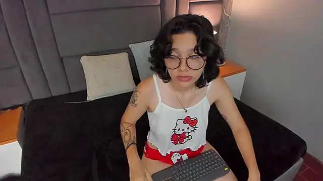 scarleth blaze online show from June 19, 3:23 am