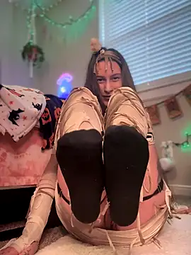 Snapshot of lil_martian chatting on October 27, 2:18 pm lil martian online show from October 27, 2:18 pm