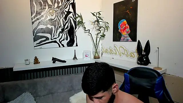 Snapshot of RikyAaron chatting on June 20, 5:40 pm RikyAaron online show from June 20, 5:40 pm