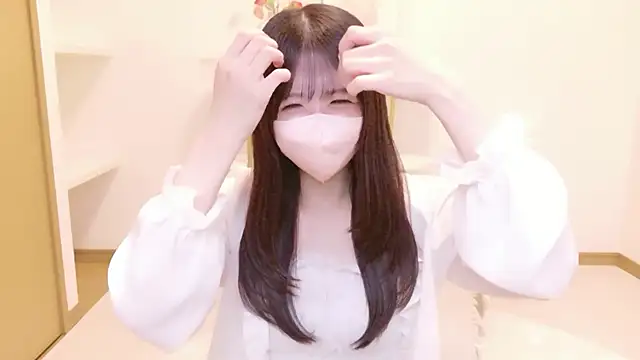 Snapshot of Yuinyaaa chatting on July 7, 7:23 am Yuinyaaa online show from July 7, 7:23 am