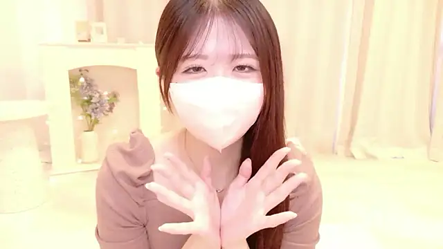 Snapshot of Yuinyaaa chatting on June 17, 7:30 am Yuinyaaa online show from June 17, 7:30 am
