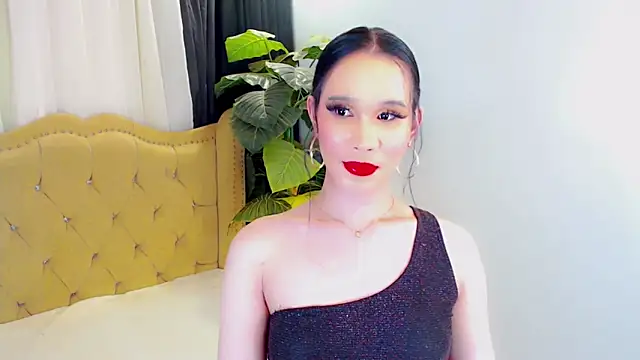 Snapshot of LexiLoreOnTop chatting on May 28, 10:04 pm LexiLoreOnTop online show from May 28, 10:04 pm
