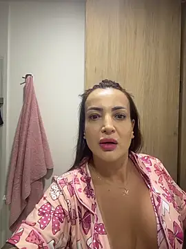 Snapshot of Michelle09_ chatting on June 9, 8:10 pm Michelle09 online show from June 9, 8:10 pm