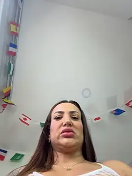 Snapshot of Michelle09_ chatting on July 1, 9:48 pm Michelle09 online show from July 1, 9:48 pm