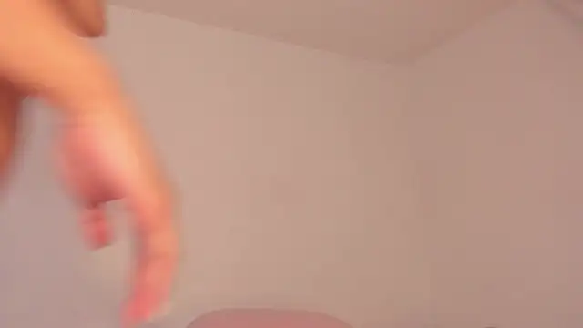 Snapshot of karely_laurent chatting on May 31, 1:55 am karely laurent online show from May 31, 1:55 am