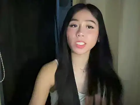 amberluiss online show from July 17, 12:24 pm