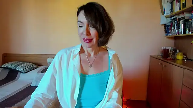 Snapshot of SummerLiza chatting on June 25, 3:39 pm SummerLiza online show from June 25, 3:39 pm
