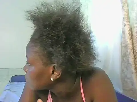 Snapshot of shugabaibe chatting on May 26, 10:35 am shugabaibe online show from May 26, 10:35 am