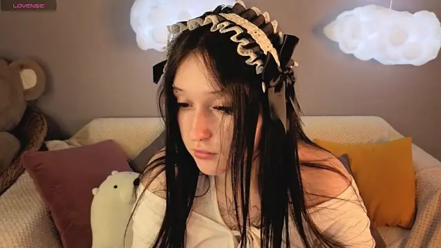 Snapshot of Emma-Blissa chatting on June 25, 1:36 am Emma-Blissa online show from June 25, 1:36 am