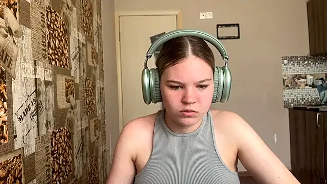 HellyRay online show from June 10, 1:01 pm