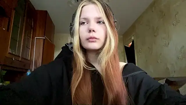 SusanaLeichty online show from May 24, 8:36 am