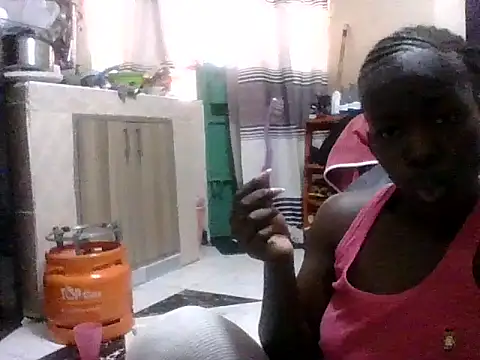 tiny beee online show from May 25, 10:03 am