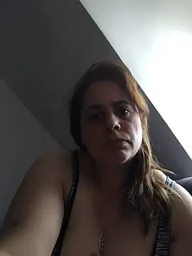darkellie online show from June 12, 11:30 am