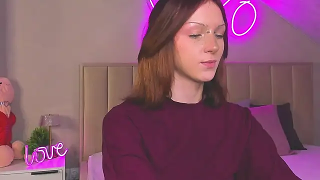 Snapshot of Nelly-May chatting on July 6, 9:16 am Nelly-May online show from July 6, 9:16 am