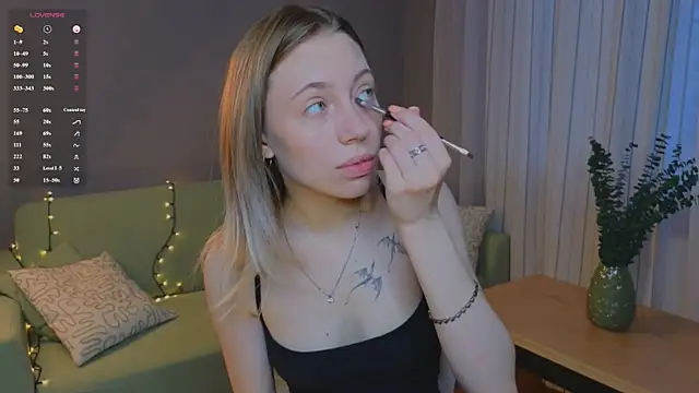 BlondeKelly online show from June 14, 5:14 pm