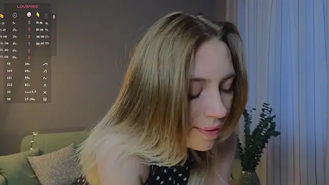 BlondeKelly online show from June 21, 5:08 pm