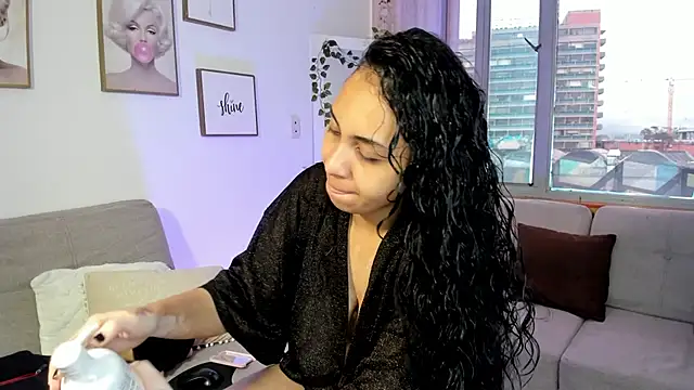 Snapshot of jade_chers chatting on July 9, 12:48 pm jade chers online show from July 9, 12:48 pm