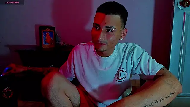 Exotic Boy777Z online show from May 22, 2:26 pm