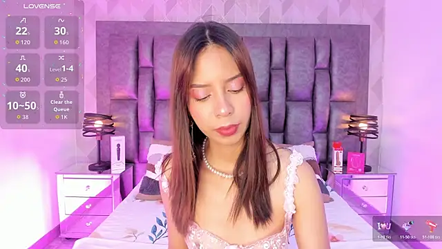 Snapshot of AriRose chatting on July 9, 12:04 pm AriRose online show from July 9, 12:04 pm