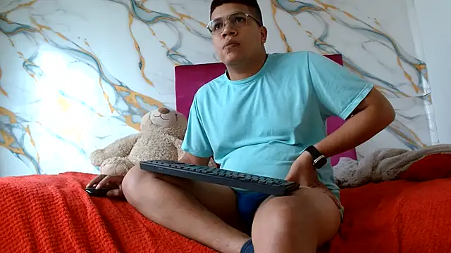 stevenmeggan online show from July 3, 7:09 pm