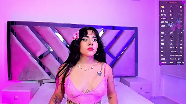 Snapshot of Elena_Tylor chatting on June 2, 8:09 pm Elena Tylor online show from June 2, 8:09 pm