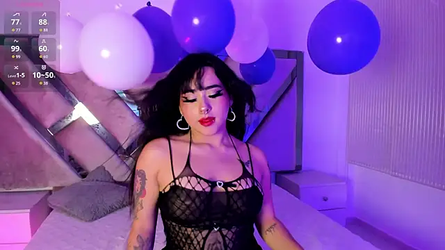 Snapshot of Elena_Tylor chatting on June 27, 8:59 pm Elena Tylor online show from June 27, 8:59 pm