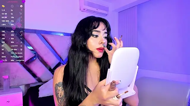 Snapshot of Elena_Tylor chatting on June 6, 8:36 pm Elena Tylor online show from June 6, 8:36 pm