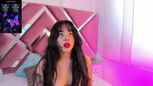 Snapshot of Elena_Tylor chatting on June 20, 1:38 pm Elena Tylor online show from June 20, 1:38 pm