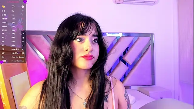 Snapshot of Elena_Tylor chatting on June 14, 2:24 am Elena Tylor online show from June 14, 2:24 am
