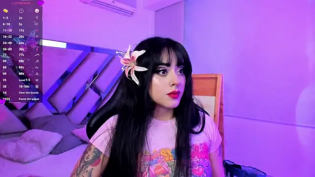 Snapshot of Elena_Tylor chatting on June 11, 8:50 pm Elena Tylor online show from June 11, 8:50 pm