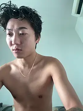 Snapshot of YourBadboy718 chatting on June 17, 6:24 am YourBadboy718 online show from June 17, 6:24 am
