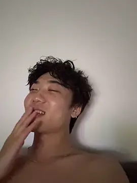 Snapshot of YourBadboy718 chatting on June 1, 7:02 pm YourBadboy718 online show from June 1, 7:02 pm