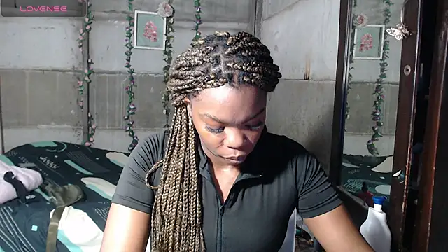Snapshot of kenyaCocoa chatting on June 1, 7:24 pm kenyaCocoa online show from June 1, 7:24 pm